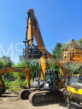 Фото: Гусеничный экскаватор XCMG XE335C