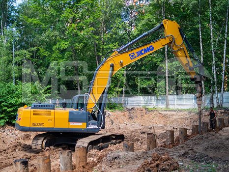 Фото: Гусеничный экскаватор XCMG XE335C