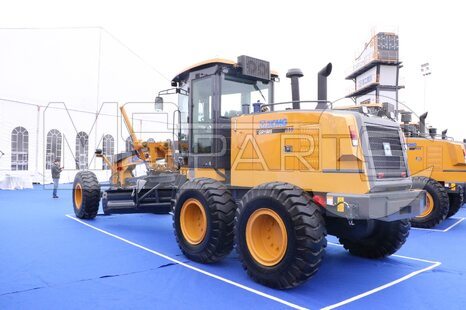 Фото: Автогрейдер XCMG GR1805