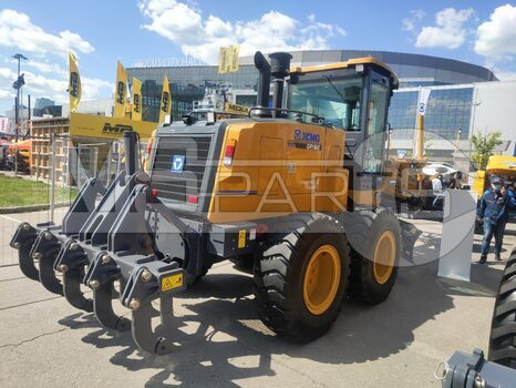 Фото: Автогрейдер XCMG GR1805