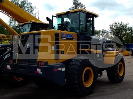 Фото: Крупногабаритный фронтальный погрузчик Фронтальный погрузчик XCMG ZL40RU