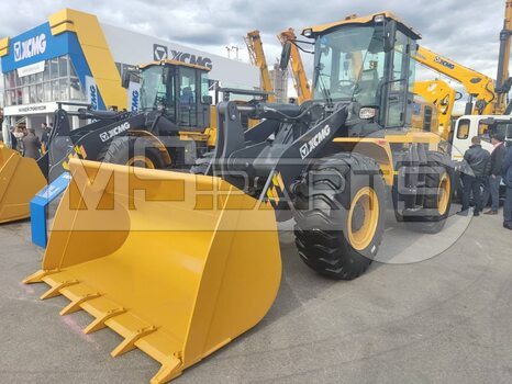 Фото: Крупногабаритный фронтальный погрузчик Фронтальный погрузчик XCMG ZL40RU