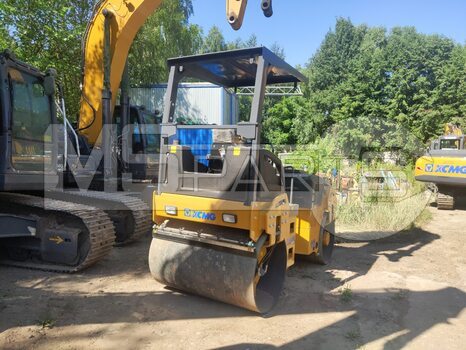 Фото: Каток дорожный XCMG XMR603