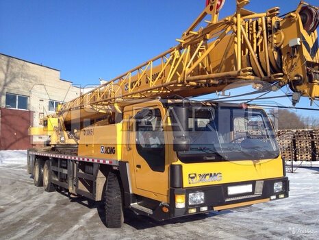 Фото: Шоссейный автокран XCMG QY30K5-1
