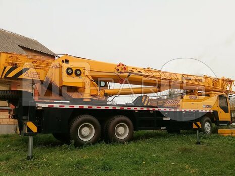 Фото: Шоссейный автокран XCMG QY30K5-1