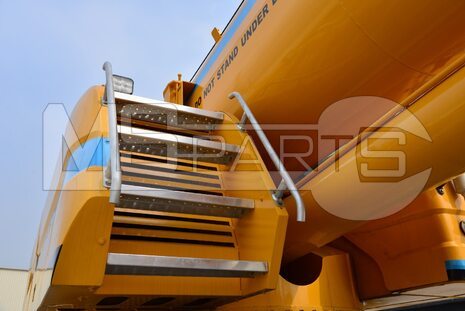 Фото: Вседорожный автокран XCMG XCA100