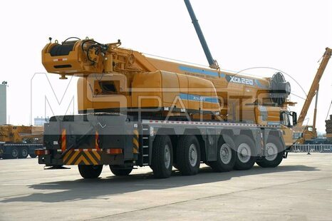 Фото: Вседорожный автокран XCMG XCA220