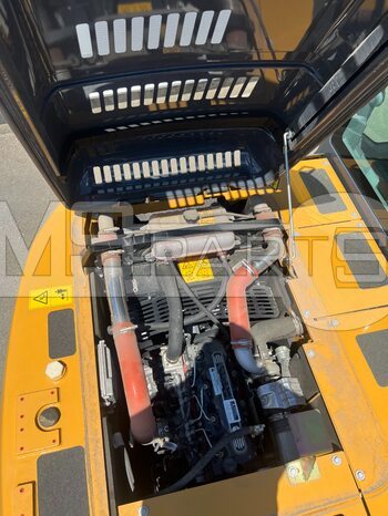 Фото: Гусеничный экскаватор XCMG XE180DN