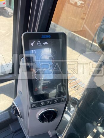 Фото: Гусеничный экскаватор XCMG XE180DN