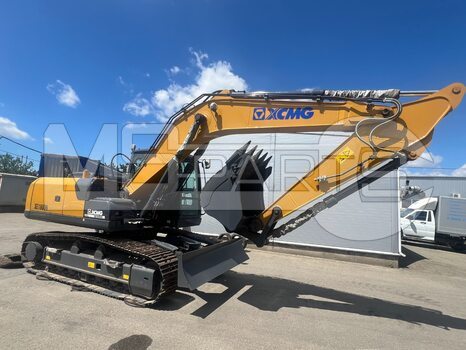 Фото: Гусеничный экскаватор XCMG XE180DN