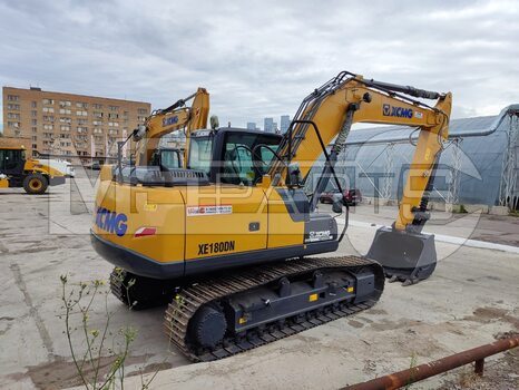 Фото: Гусеничный экскаватор XCMG XE180DN