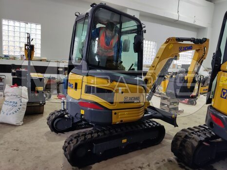 Фото: Мини-экскаватор XCMG XE27U
