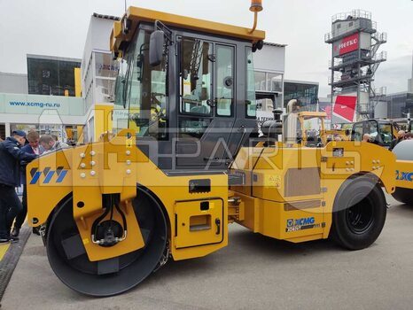 Фото: Каток дорожный XCMG XD83VT