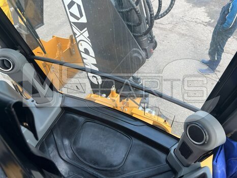 Фото: Экскаватор-погрузчик Экскаватор-погрузчик XCMG XC8-S3570