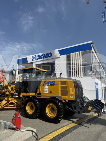 Фото: Автогрейдер XCMG GR2205AТ