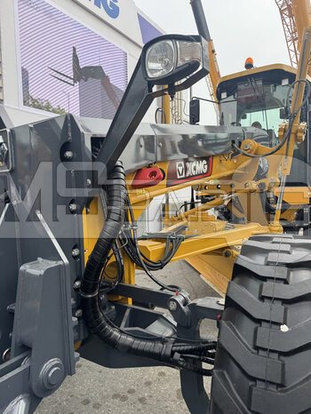 Фото: Автогрейдер XCMG GR2205AТ