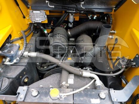 Фото: Мини-погрузчик Мини-погрузчик XCMG SR760RU