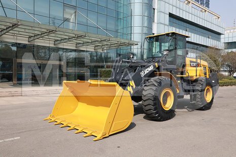 Фото: Крупногабаритный фронтальный погрузчик Фронтальный погрузчик XCMG XC958