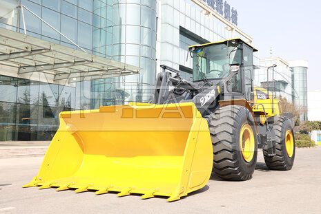Фото: Крупногабаритный фронтальный погрузчик Фронтальный погрузчик XCMG XC958
