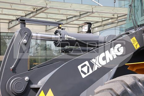 Фото: Крупногабаритный фронтальный погрузчик Фронтальный погрузчик XCMG XC958