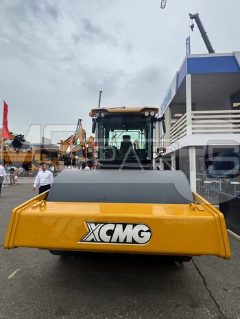 Фото: Каток грунтовый XCMG XS165