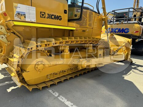 Фото: Бульдозер XCMG D260