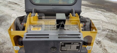 Фото: Мини-погрузчик Мини-погрузчик XCMG SR710RU