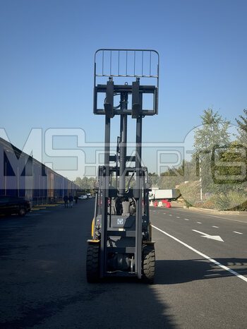 Фото: Вилочный погрузчик XCMG XCB35 (L5-C)