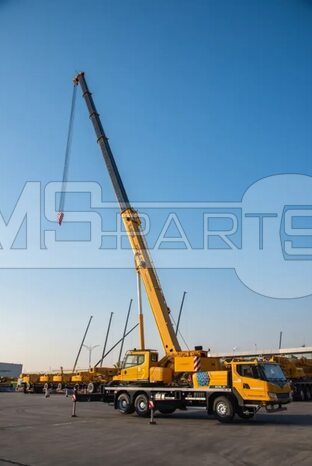 Фото: Кран XCMG XCT30_S1