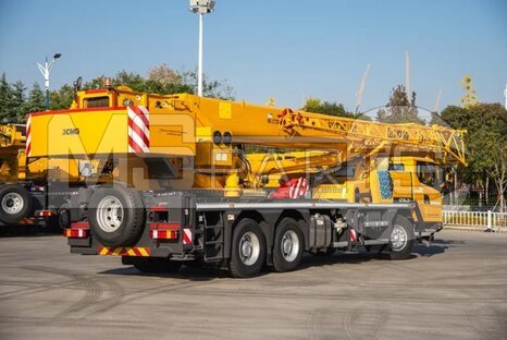 Фото: Кран XCMG XCT30_S1