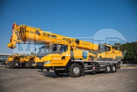 Фото: Кран XCMG XCT30_S1