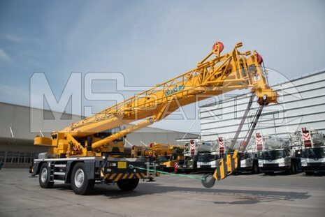 Фото: Кран XCMG XCR30S
