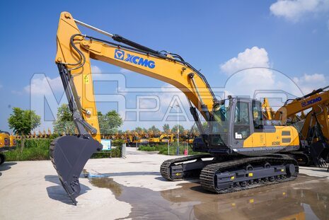 Фото: Гусеничный экскаватор XCMG XE260D