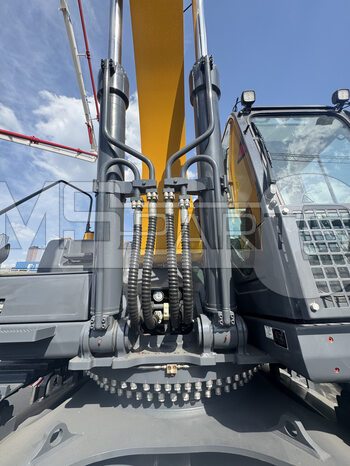 Фото: Гусеничный экскаватор XCMG XE490DK