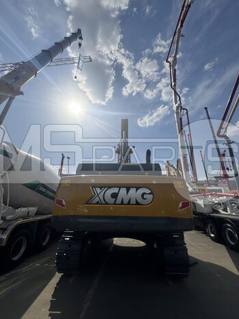 Фото: Гусеничный экскаватор XCMG XE490DK