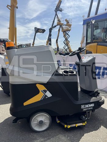 Фото: Поломоечная машина с сиденьем оператора XCMG XGH130XB
