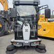 Фото: Подметально-уборочная машина с кабиной оператора XGH1900XASAC - 1