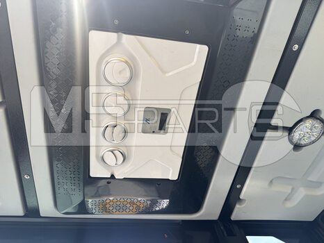 Фото: Подметально-уборочная машина с кабиной оператора XGH1900XASAC