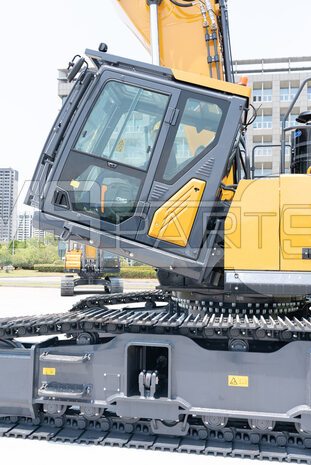 Фото: Экскаватор-разрушитель XE500DHR