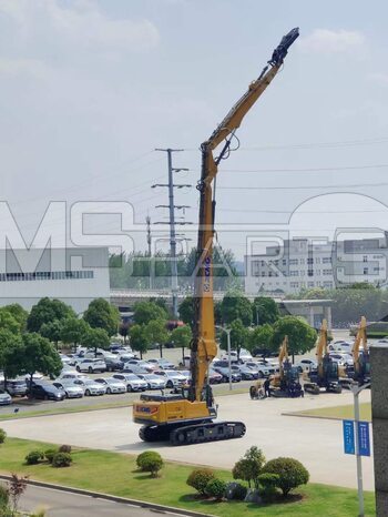 Фото: Экскаватор-разрушитель XE500DHR