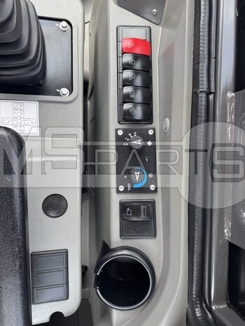 Фото: Фронтальный погрузчик XCMG XC953