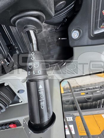 Фото: Фронтальный погрузчик XCMG XC953