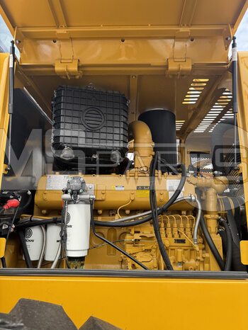 Фото: Фронтальный погрузчик XCMG XC953