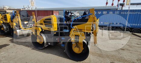 Фото: Каток тандемный XCMG XD140