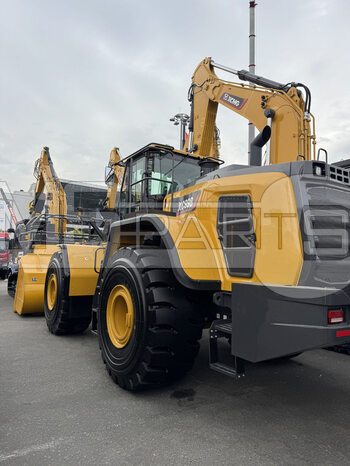 Фото: Крупногабаритный фронтальный погрузчик Фронтальный погрузчик XCMG XC998