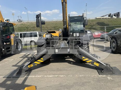 Фото: Телескопический погрузчик XCMG XT4018K
