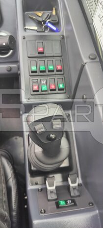 Фото: Телескопический погрузчик XCMG XT4018K