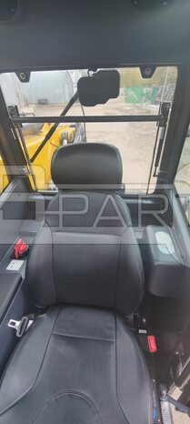 Фото: Телескопический погрузчик XCMG XT4018K