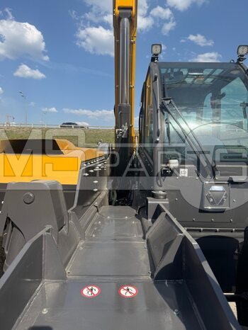 Фото: Телескопический погрузчик XCMG XT4018K