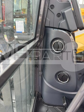 Фото: Мини-экскаватор XCMG XE60G